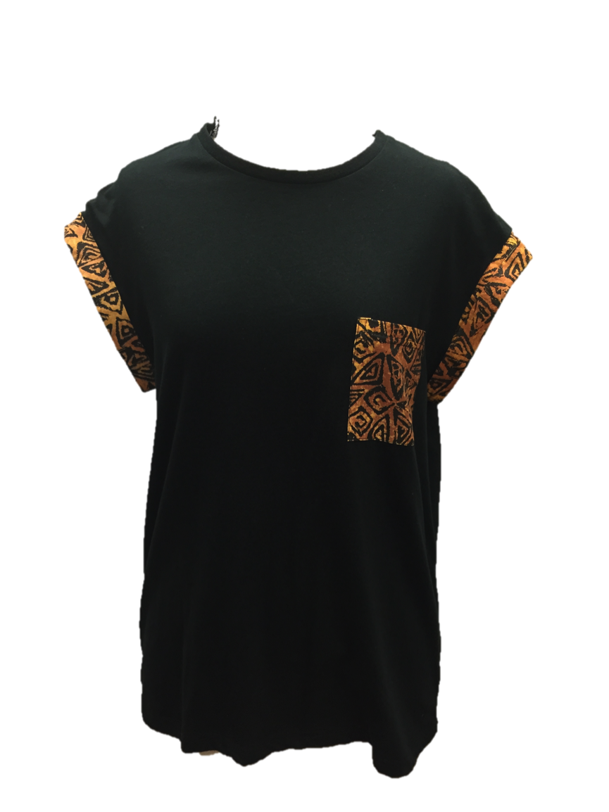 Black Tee with detailed pocket and sleeve Print